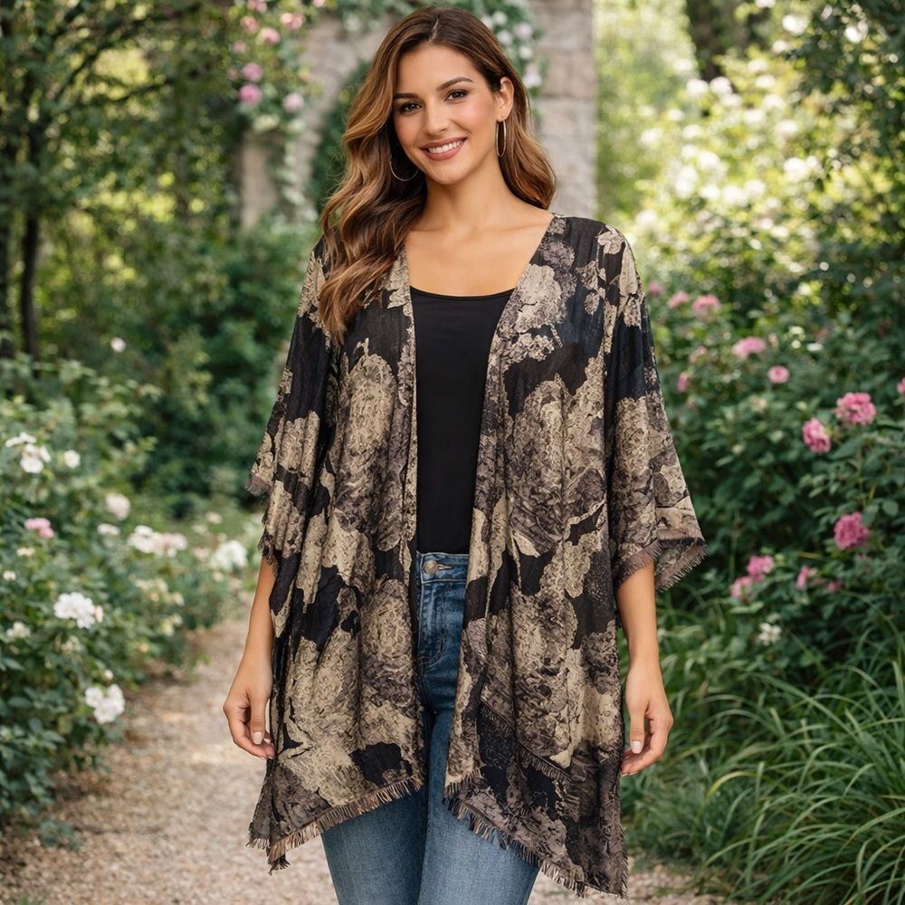 Anthropologie Do Everything In Love Floral Kimono‎ Duster Blouse One Size